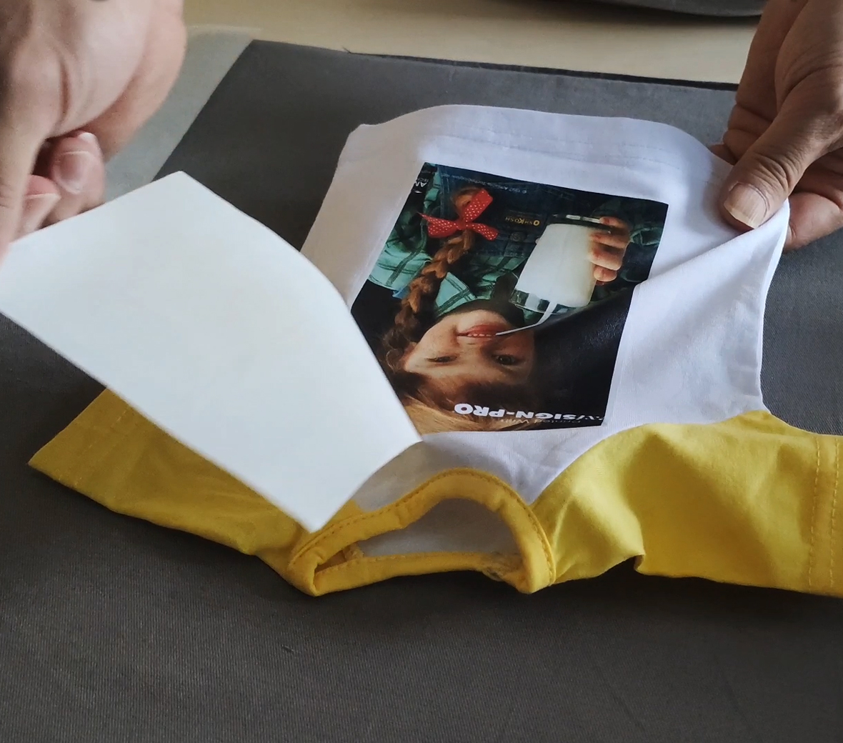 文化活动、兴趣班图案白色T-恤迷你电熨斗热转印 transfer T-shirts by Mini heat press